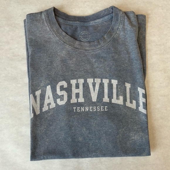Nashville Tennessee t-shirt has been worn a couple of times - Picture 3 of 4